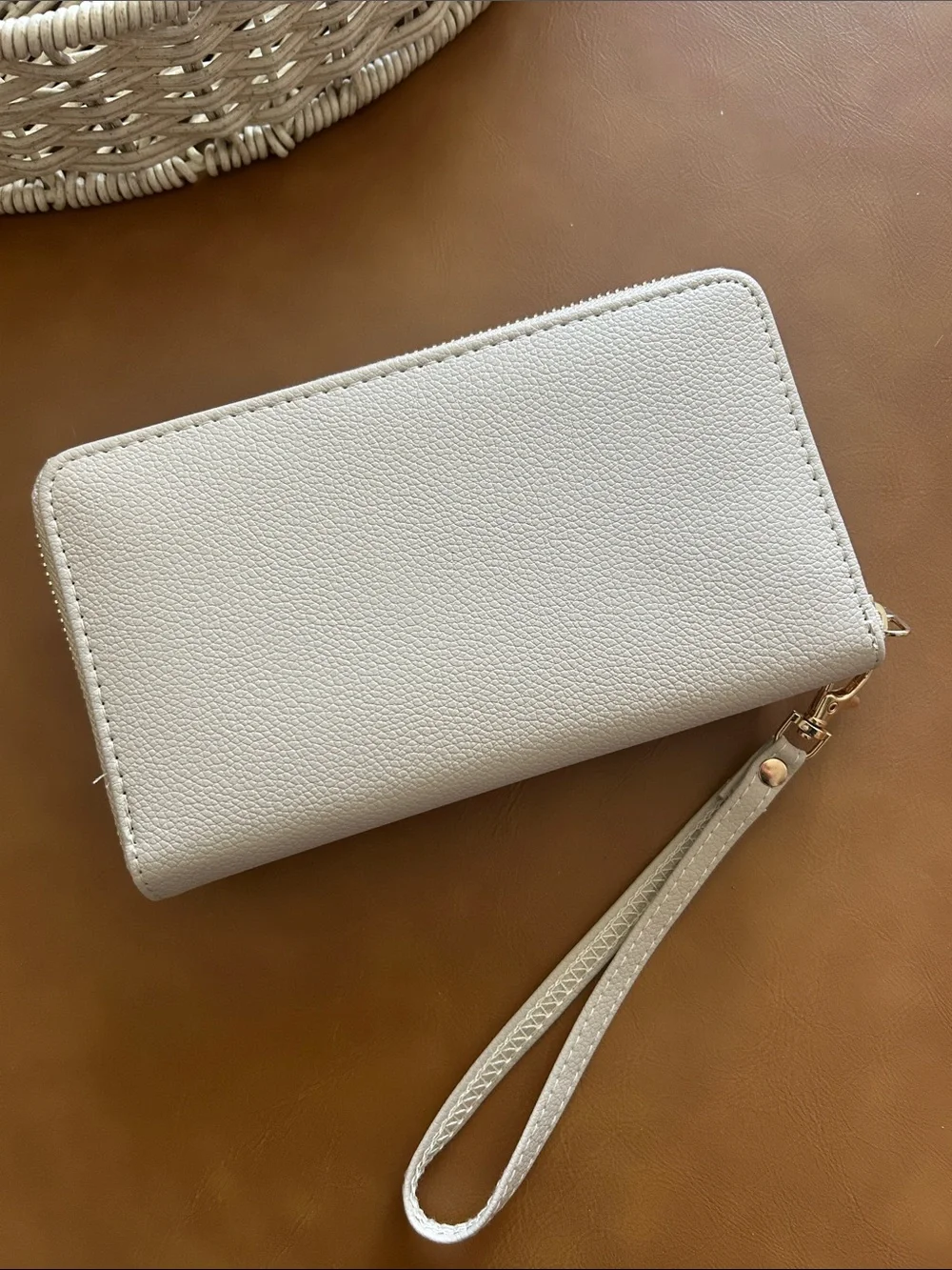 NWOT London Fog Tan Vegan Leather Wrislet